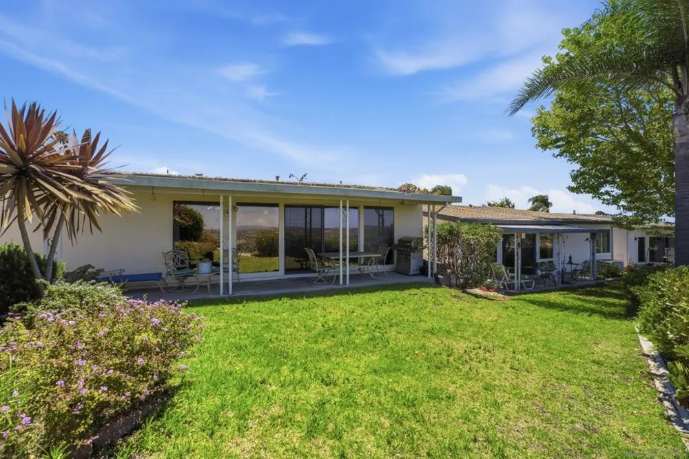 3902 Vista Campana #9 Oceanside, CA 92057