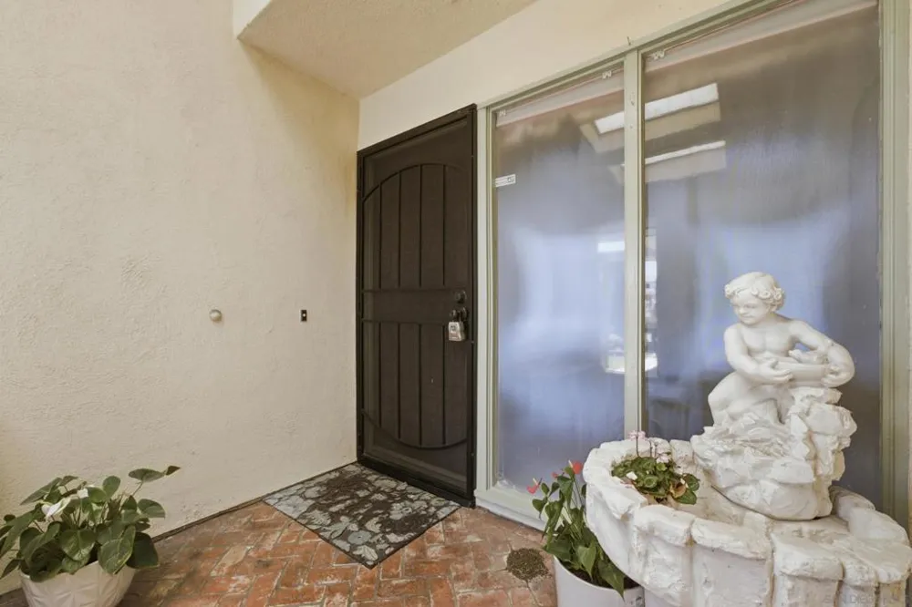 3902 Vista Campana #9 Oceanside, CA 92057