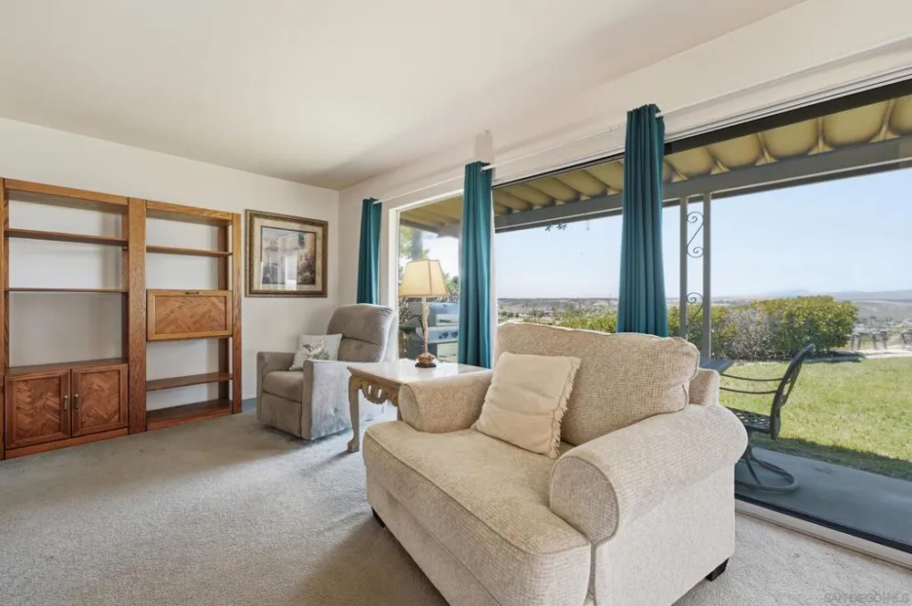 3902 Vista Campana #9 Oceanside, CA 92057