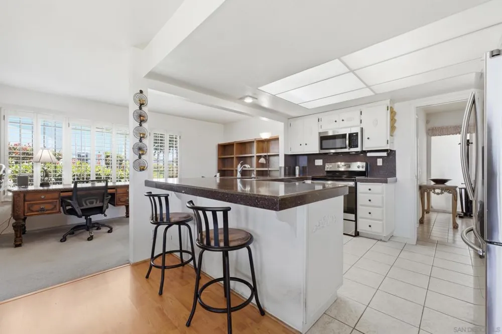 3902 Vista Campana #9 Oceanside, CA 92057