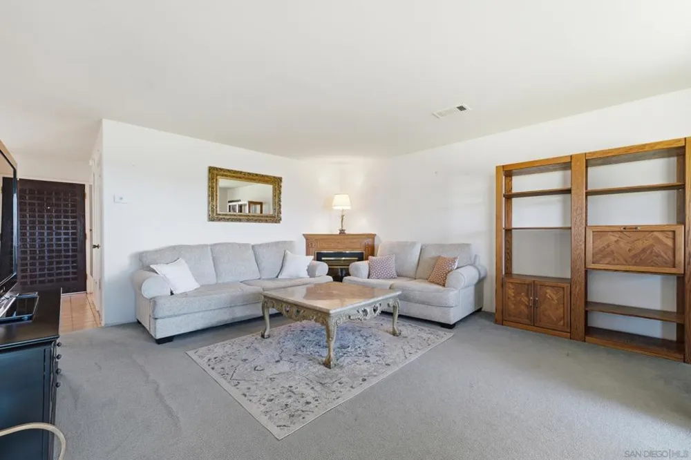 3902 Vista Campana #9 Oceanside, CA 92057