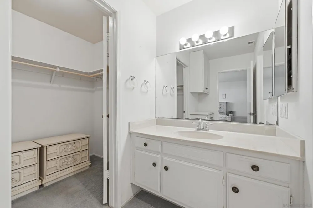 3902 Vista Campana #9 Oceanside, CA 92057