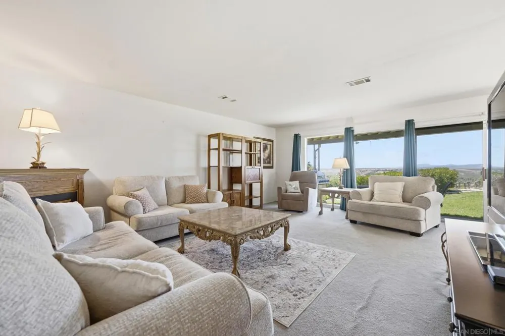 3902 Vista Campana #9 Oceanside, CA 92057