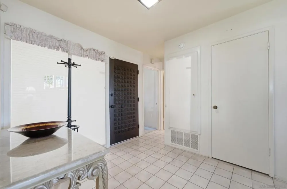 3902 Vista Campana #9 Oceanside, CA 92057