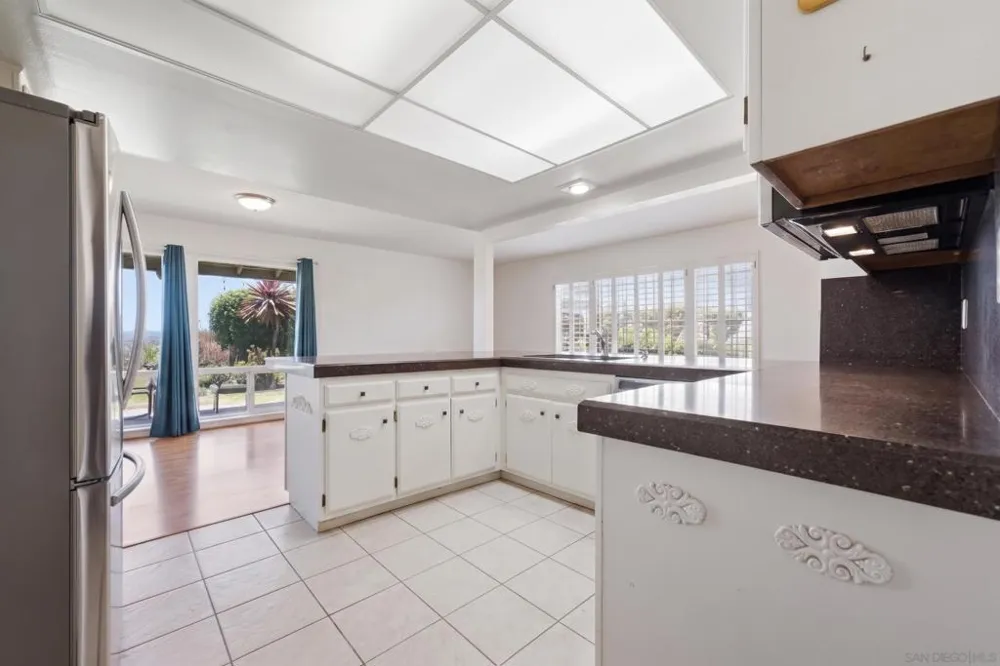 3902 Vista Campana #9 Oceanside, CA 92057