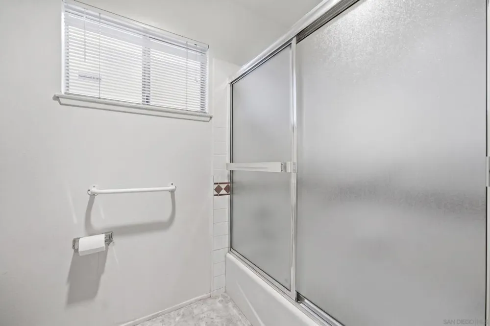 3902 Vista Campana #9 Oceanside, CA 92057
