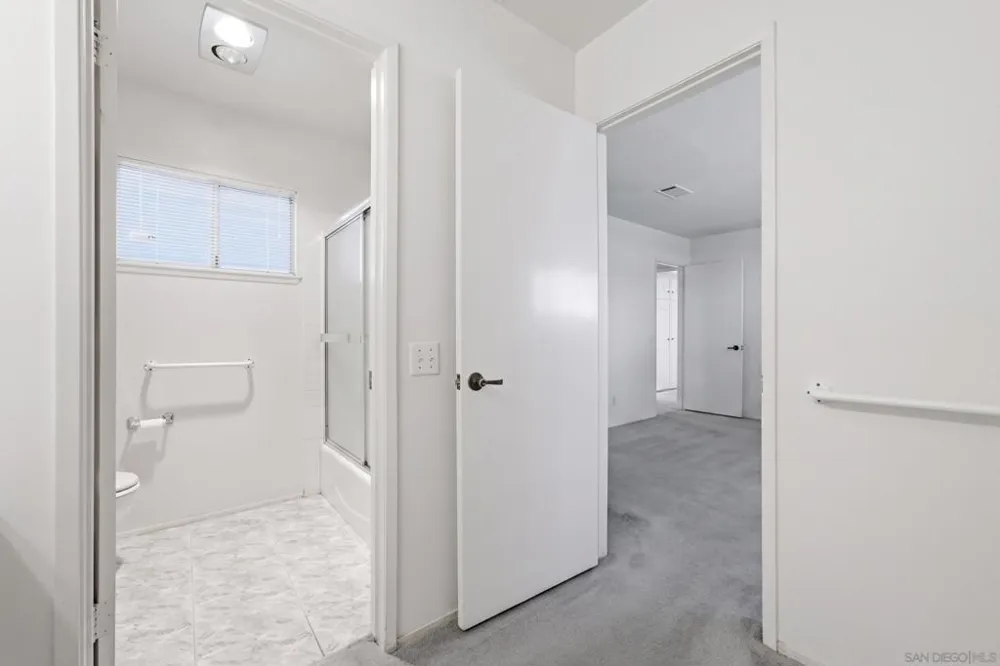 3902 Vista Campana #9 Oceanside, CA 92057