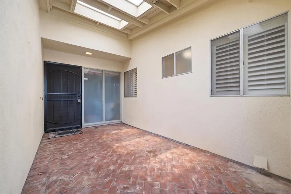 3902 Vista Campana #9 Oceanside, CA 92057