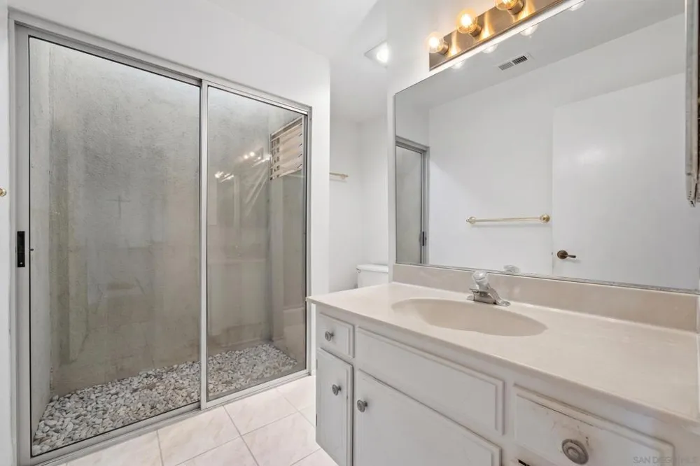 3902 Vista Campana #9 Oceanside, CA 92057