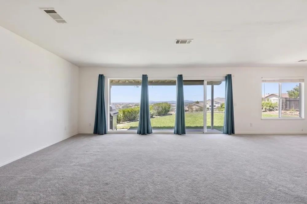 3902 Vista Campana #9 Oceanside, CA 92057
