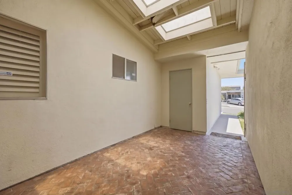 3902 Vista Campana #9 Oceanside, CA 92057