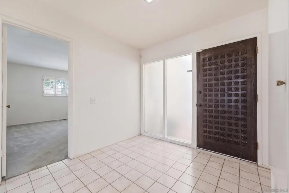 3902 Vista Campana #9 Oceanside, CA 92057