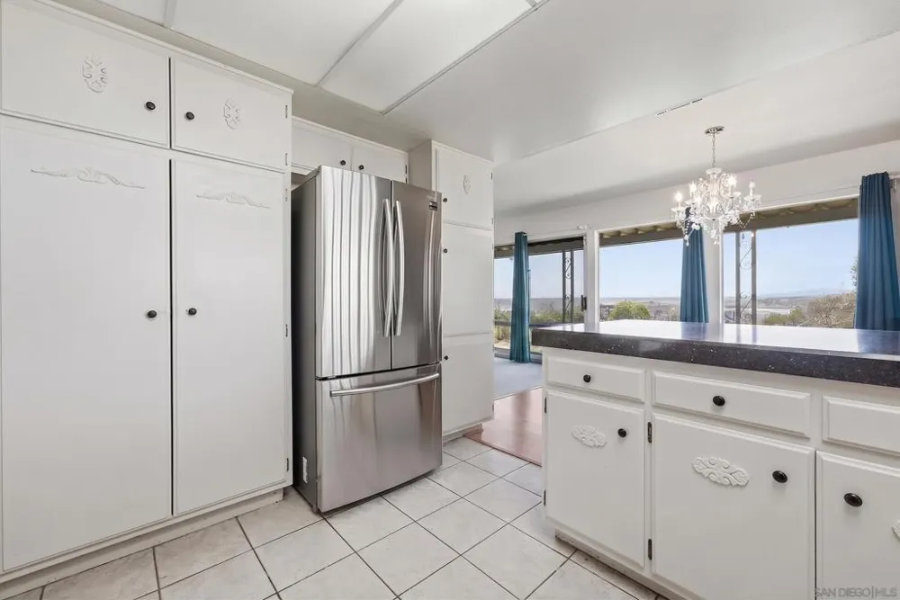 3902 Vista Campana #9 Oceanside, CA 92057