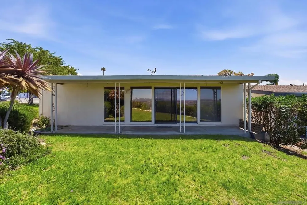 3902 Vista Campana #9 Oceanside, CA 92057