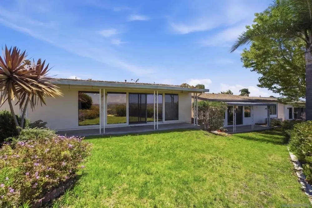 3902 Vista Campana #9 Oceanside, CA 92057