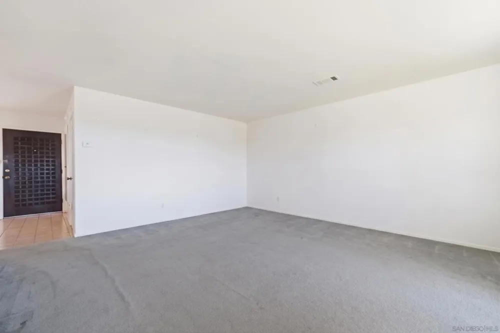 3902 Vista Campana #9 Oceanside, CA 92057