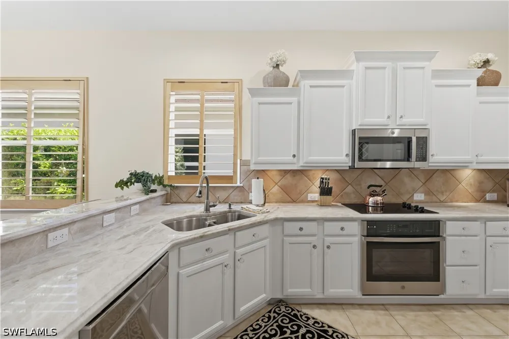 Troon Lakes Drive Naples, FL 34109