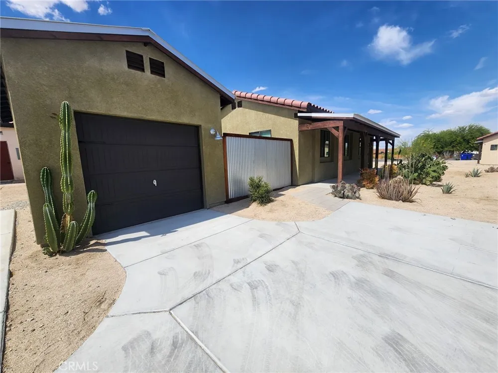 6627 National Park Drive #2 29 Palms, CA 92277