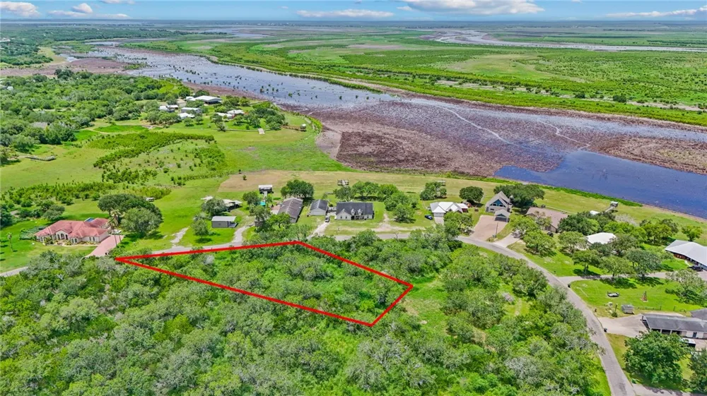 122 Windy Ridge Mathis, TX 78368