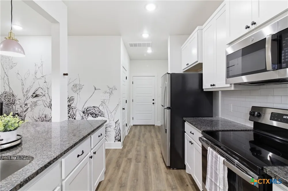 1960 Royal Loop Belton, TX 76513