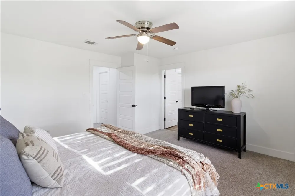 1960 Royal Loop Belton, TX 76513