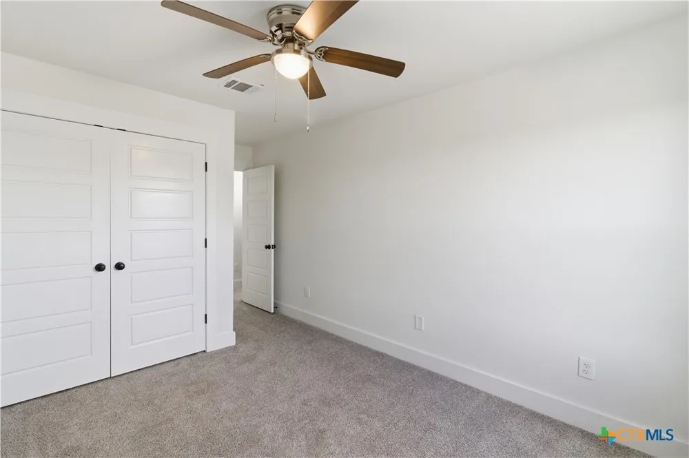 1960 Royal Loop Belton, TX 76513