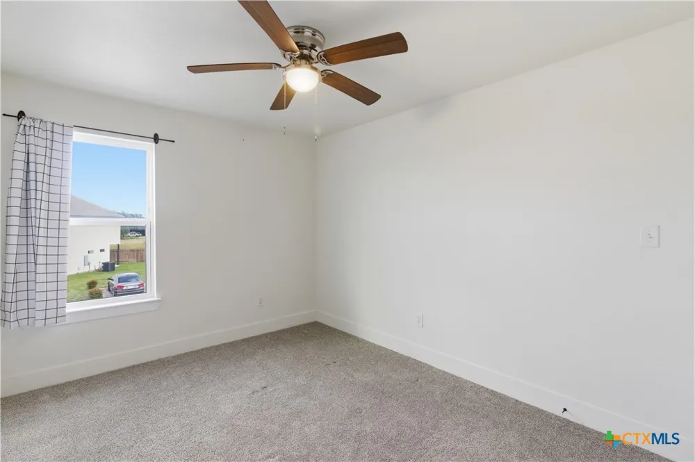 1960 Royal Loop Belton, TX 76513