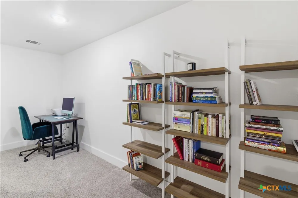 1960 Royal Loop Belton, TX 76513