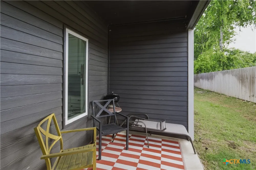 1960 Royal Loop Belton, TX 76513