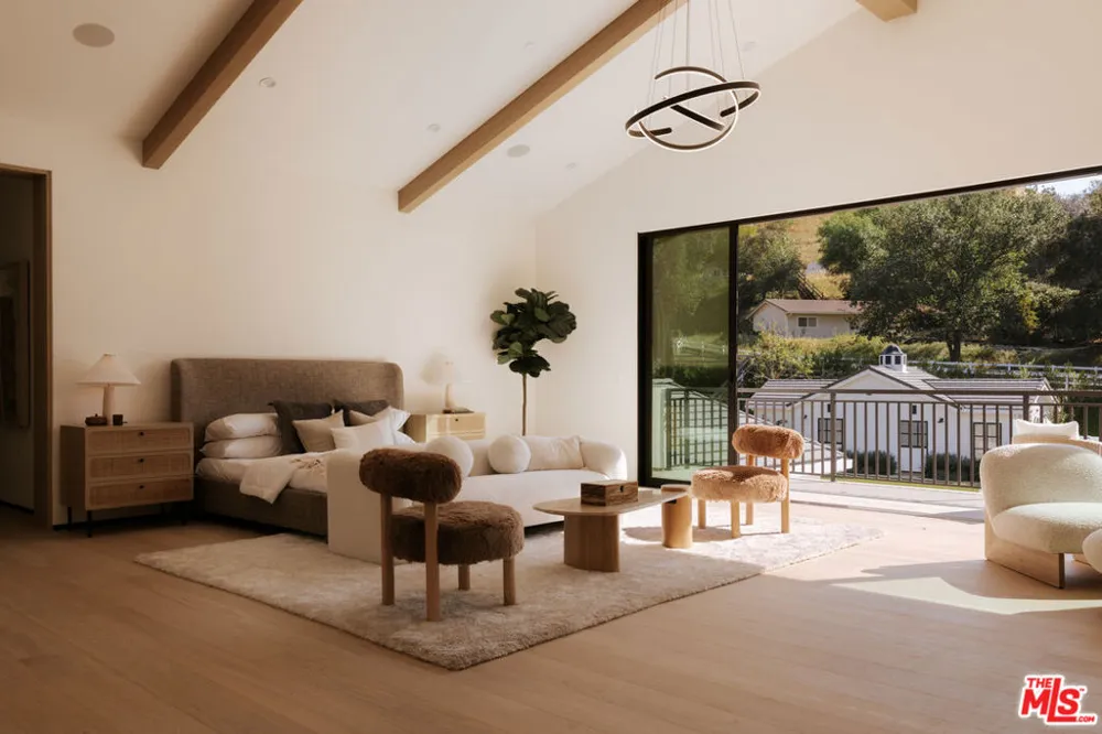 24640 Wingfield Road Hidden Hills, CA 91302