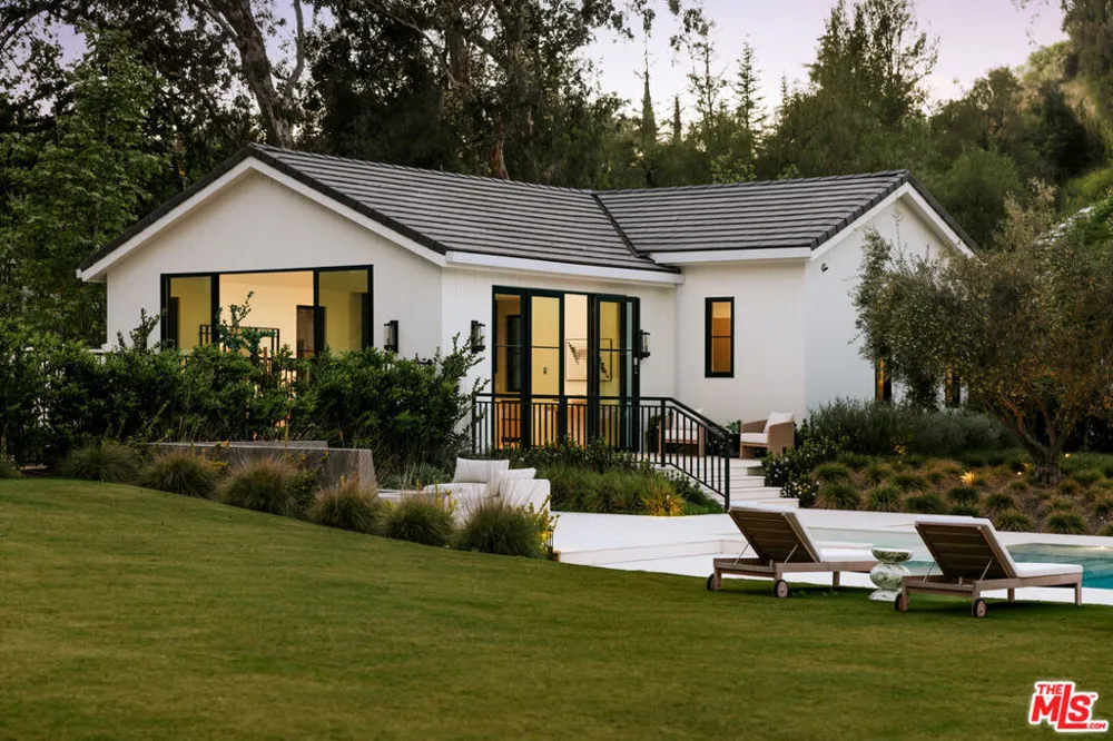24640 Wingfield Road Hidden Hills, CA 91302