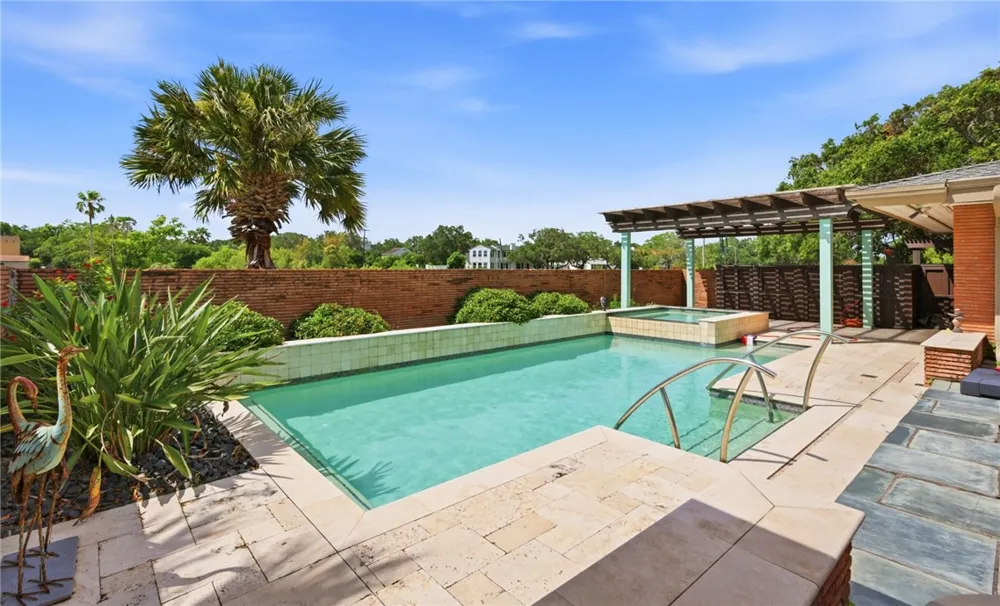 2011 Ocean Drive Corpus Christi, TX 78404