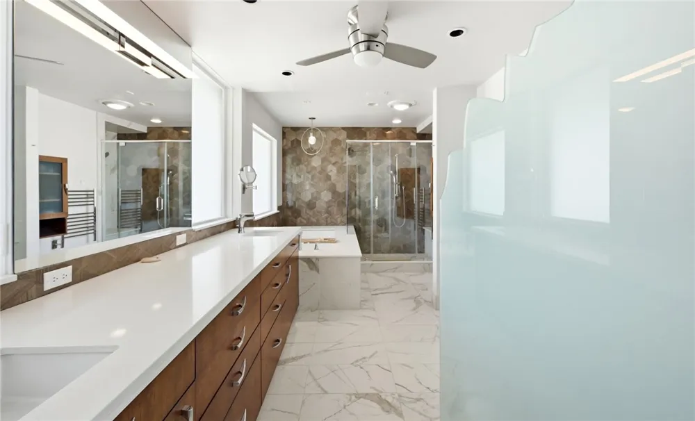 2011 Ocean Drive Corpus Christi, TX 78404