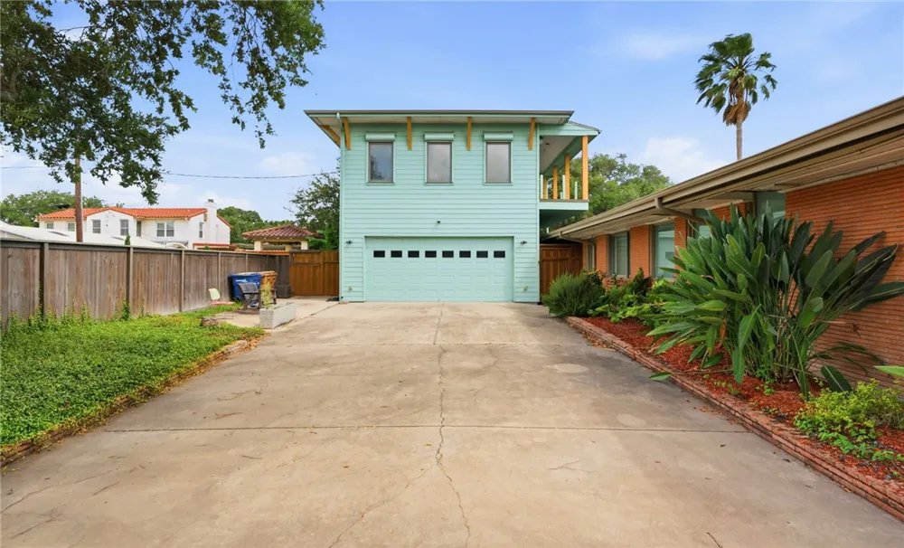 2011 Ocean Drive Corpus Christi, TX 78404