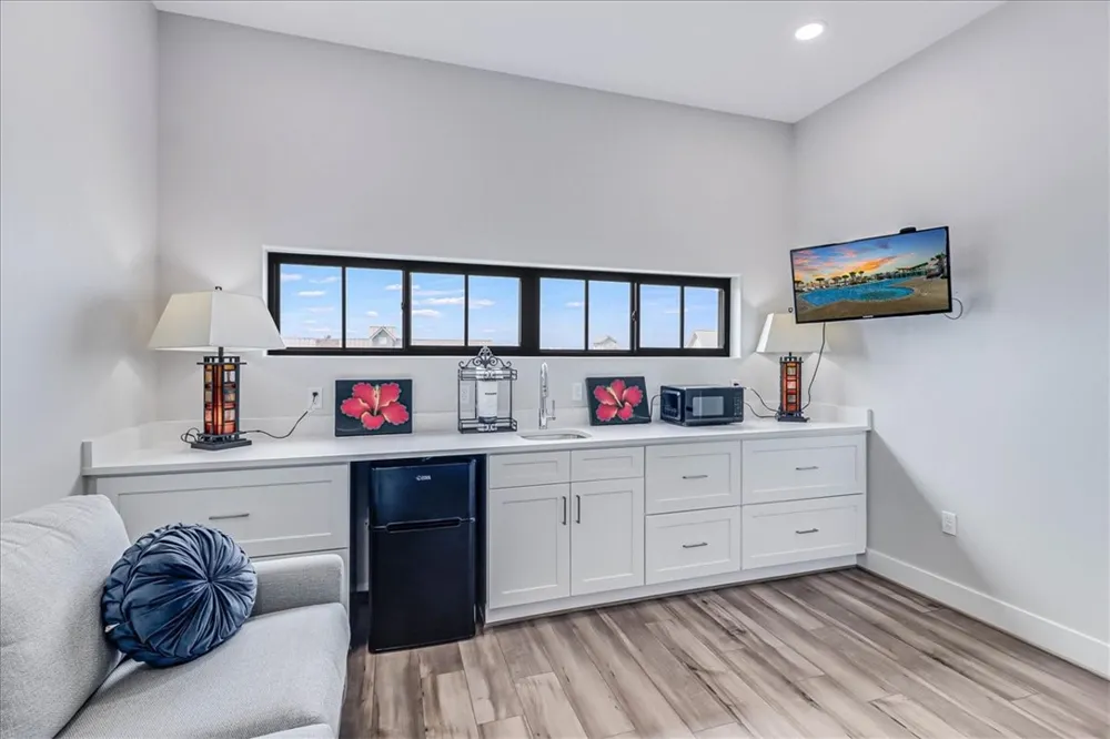 507 Sunrise Avenue Port Aransas, TX 78373