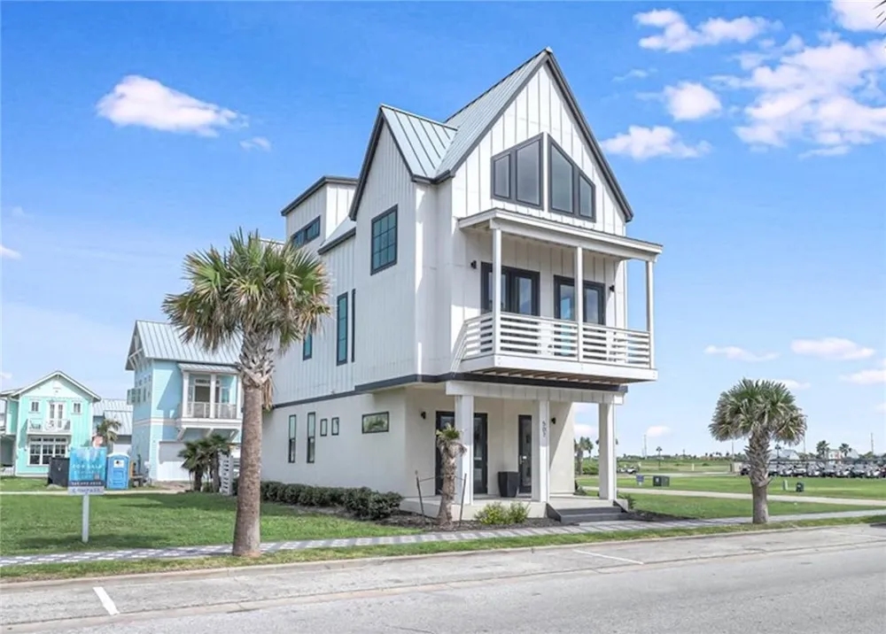 507 Sunrise Avenue Port Aransas, TX 78373