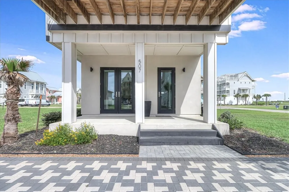 507 Sunrise Avenue Port Aransas, TX 78373