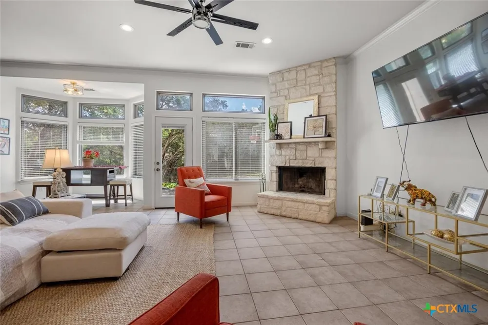 12 Springwood Circle Wimberley, TX 78676