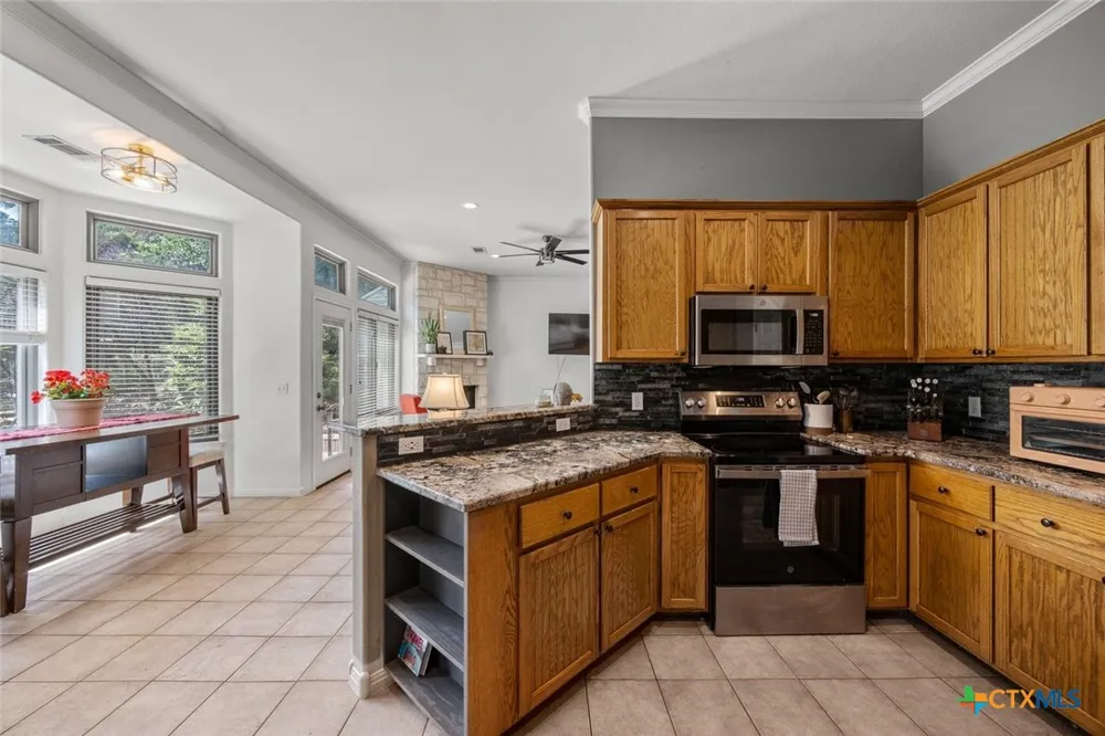 12 Springwood Circle Wimberley, TX 78676