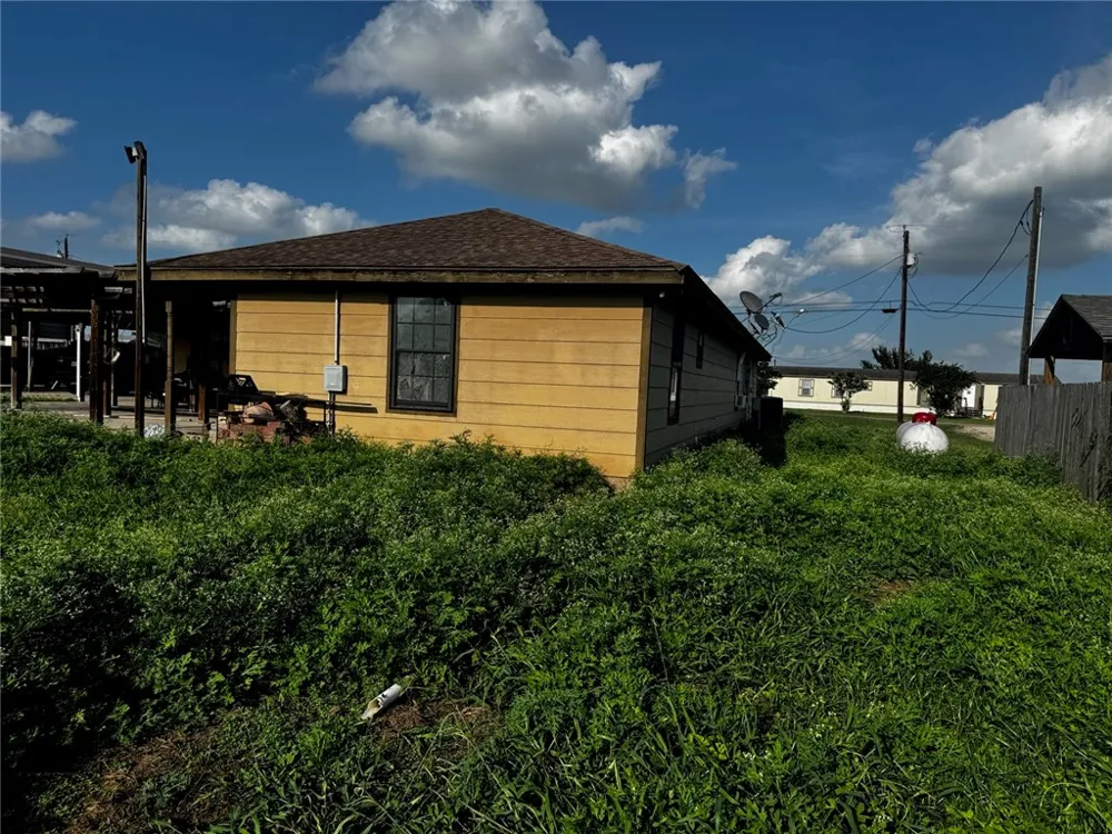 169 Zaragosa Alice, TX 78332