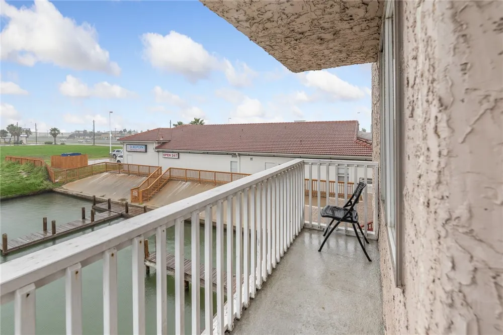 14428 COMPASS STREET #201 Corpus Christi, TX 78418
