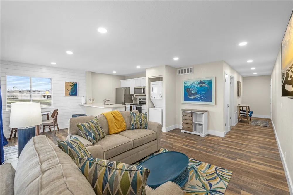 14428 COMPASS STREET #201 Corpus Christi, TX 78418