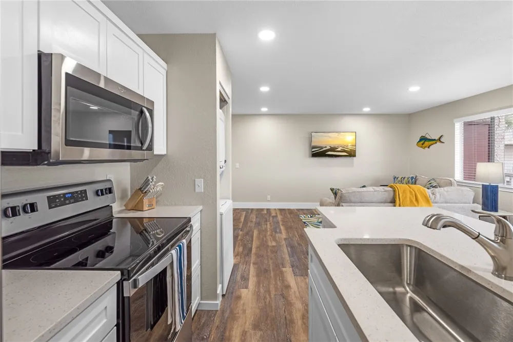 14428 COMPASS STREET #201 Corpus Christi, TX 78418