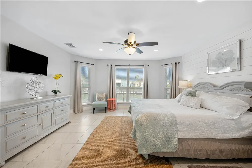 126 Sea View Drive Aransas Pass, TX 78336