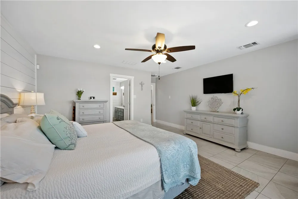 126 Sea View Drive Aransas Pass, TX 78336