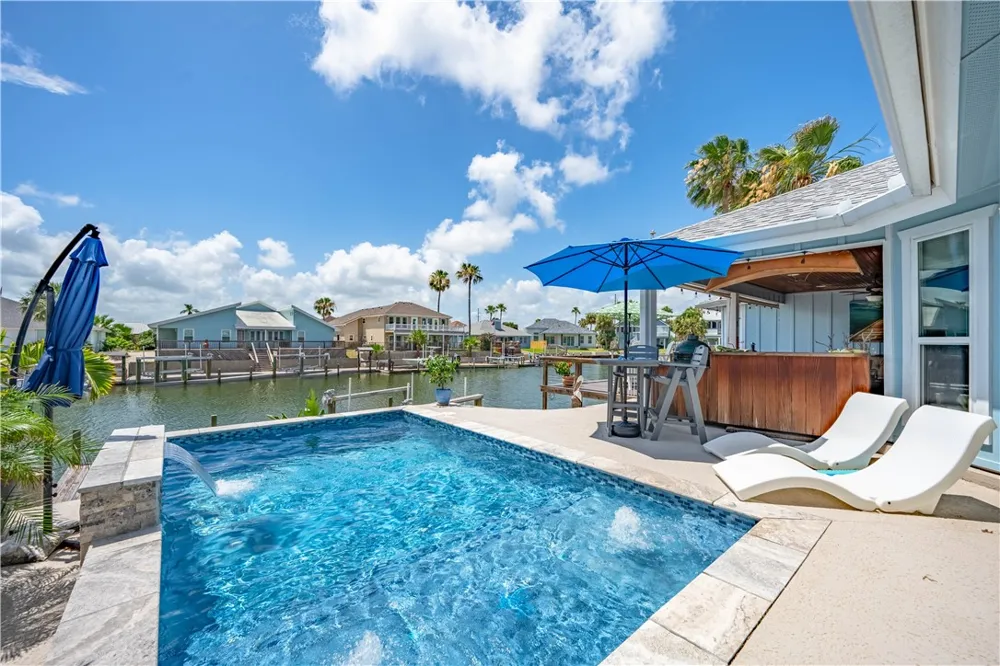 126 Sea View Drive Aransas Pass, TX 78336