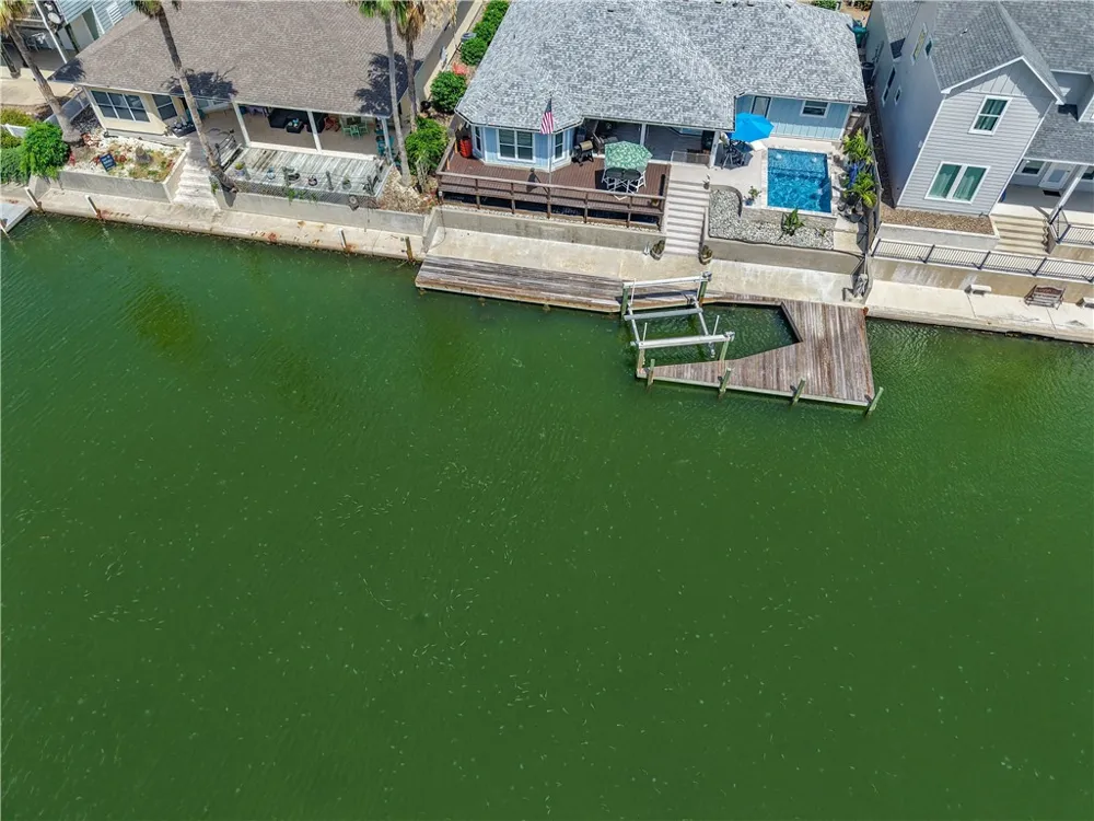 126 Sea View Drive Aransas Pass, TX 78336