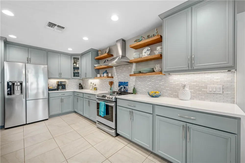 126 Sea View Drive Aransas Pass, TX 78336