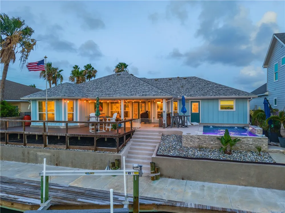126 Sea View Drive Aransas Pass, TX 78336