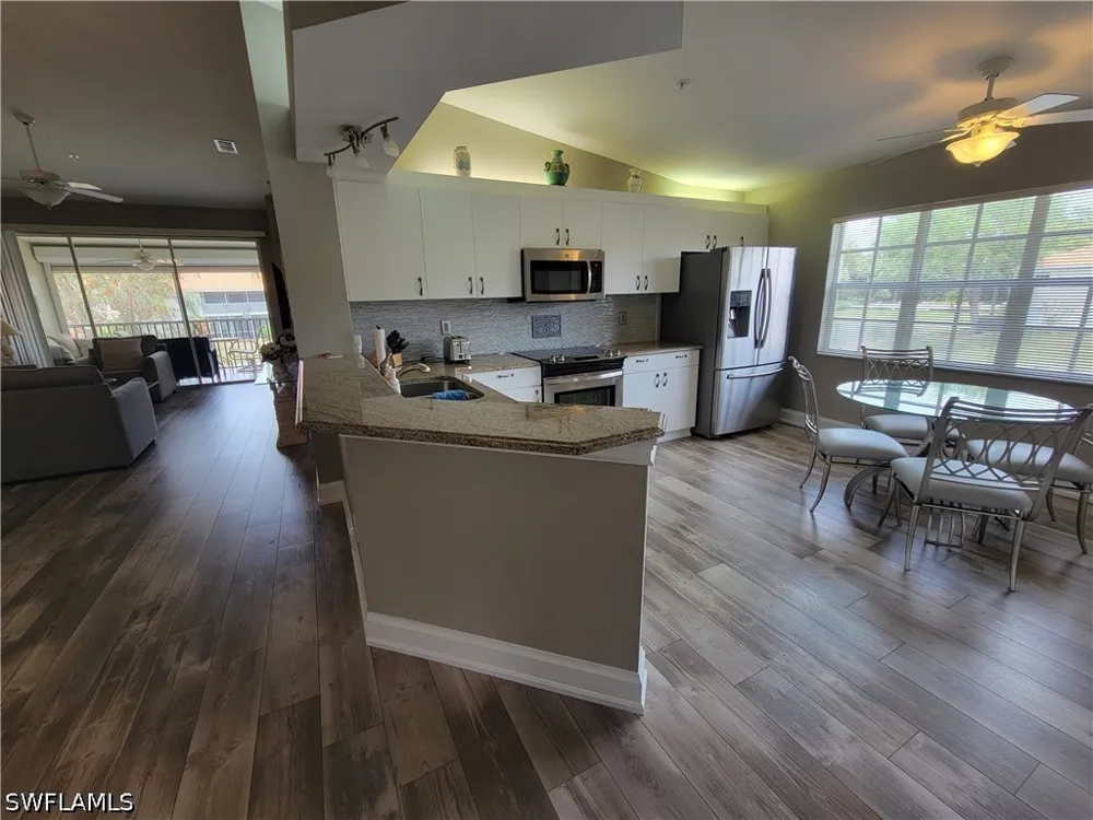Silver Trumpet Lane #T-204 Naples, FL 34109